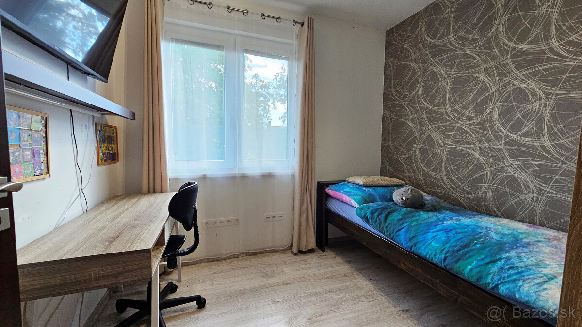 Útulný rodinný dom s upravenou záhradou: 4-izbový bunga - 8