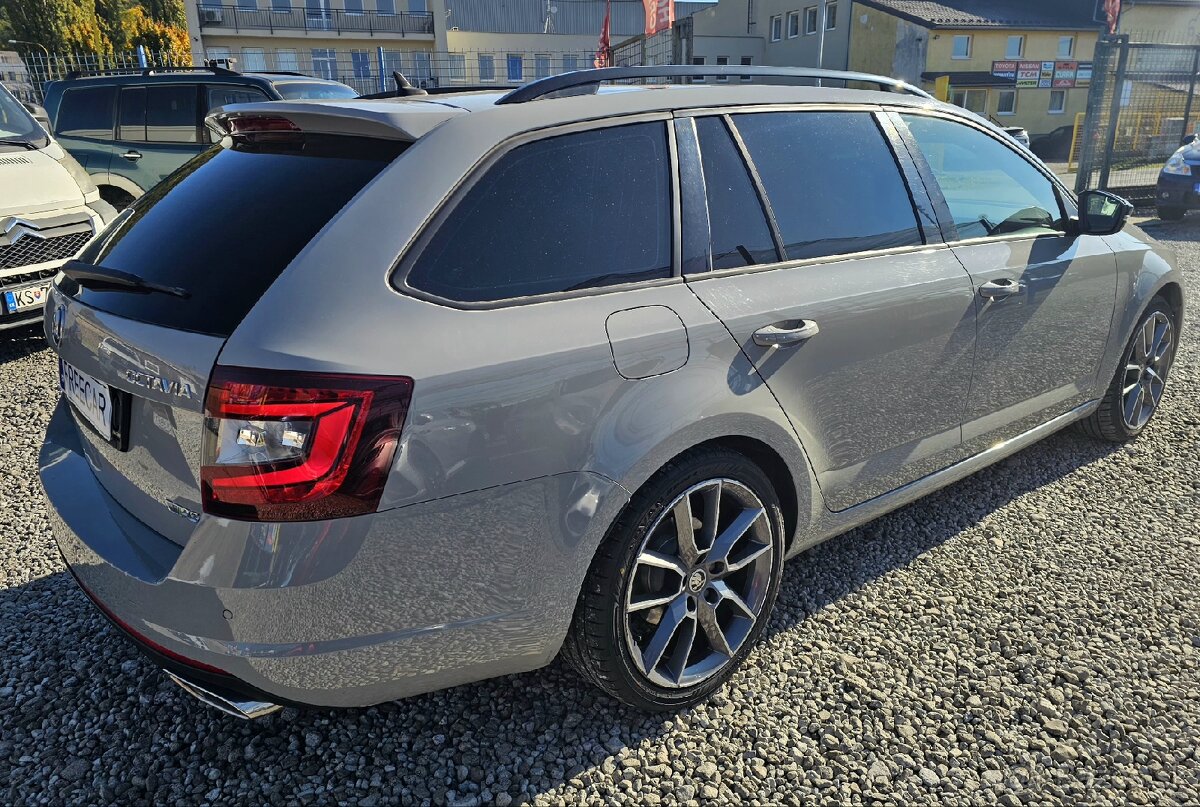 Škoda Octavia Combi 2.0 TDI RS DSG - 8