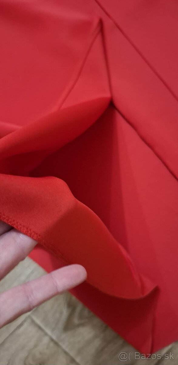 Červené spoločenské šaty - 8