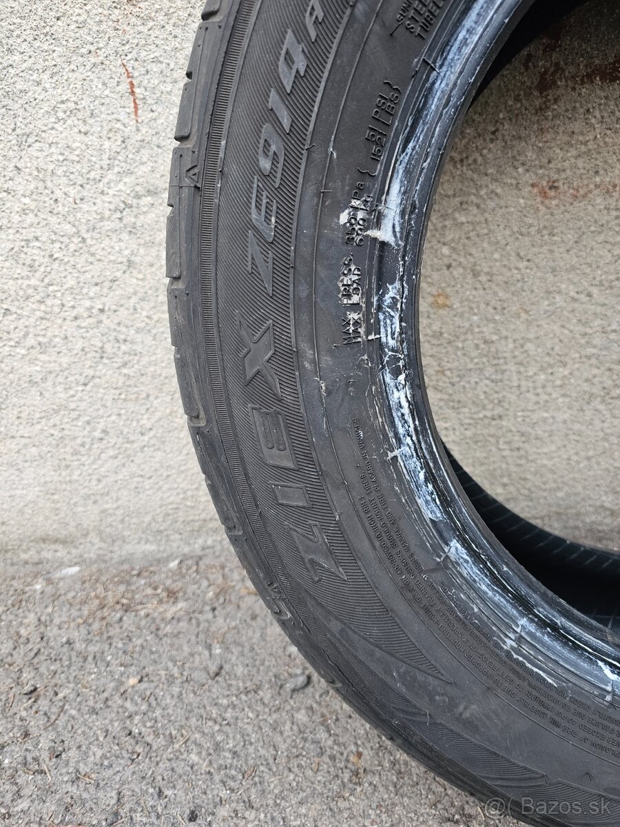 Pneu 215/60 R16 - 8