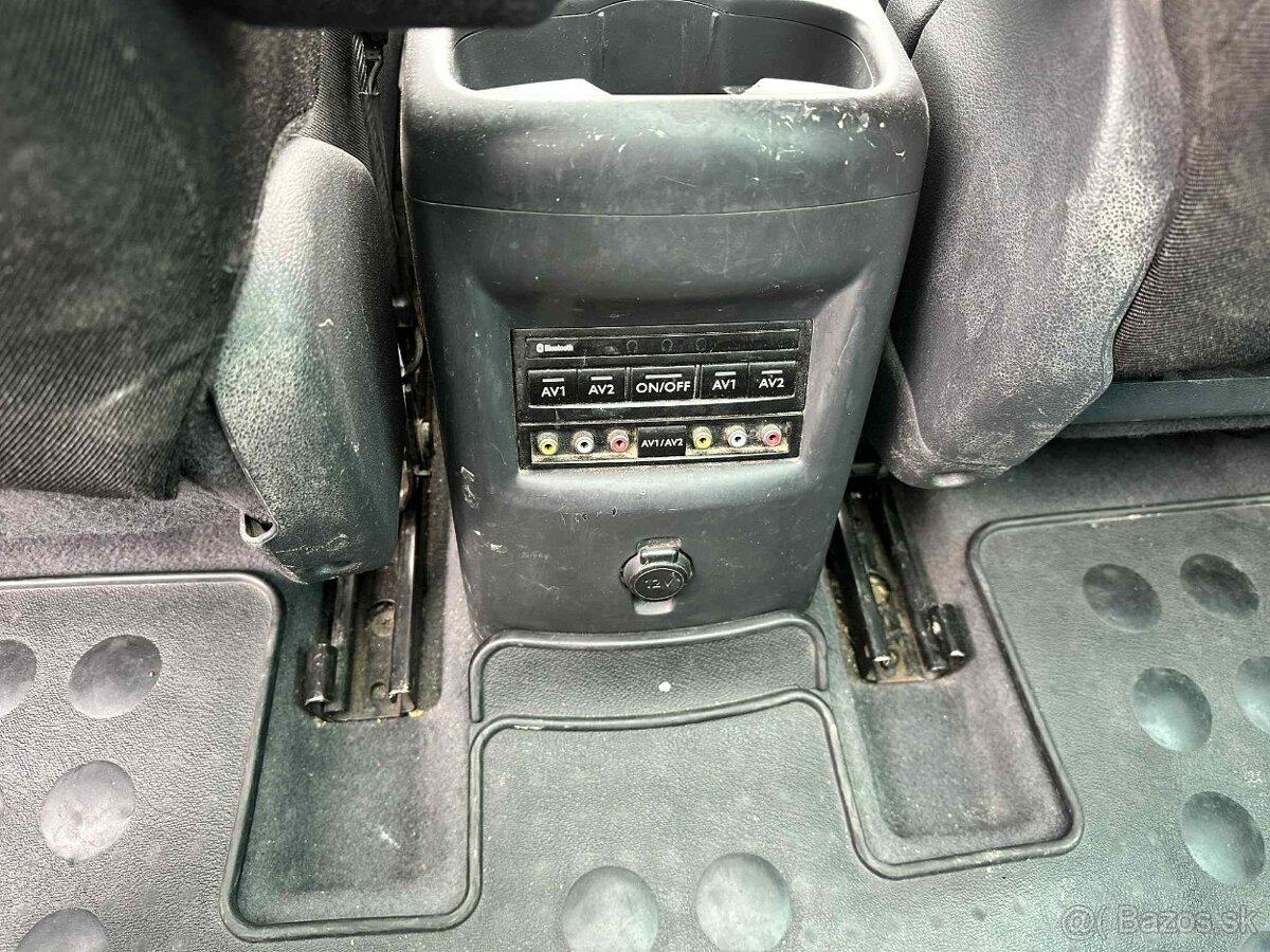 Peugeot 5008 2.0 Hdi 110 KW ,7 miest - 8