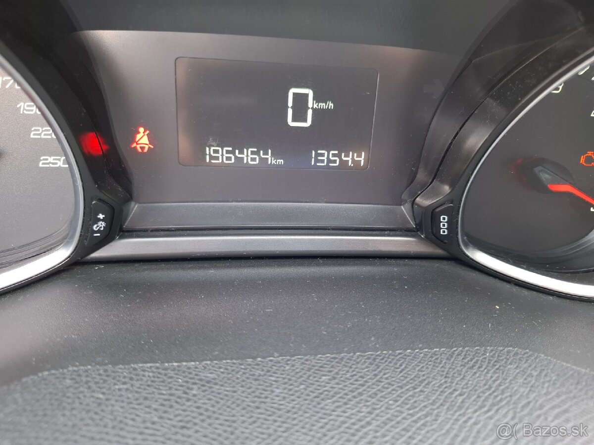 Peugeot 308 1,6hdi - 8