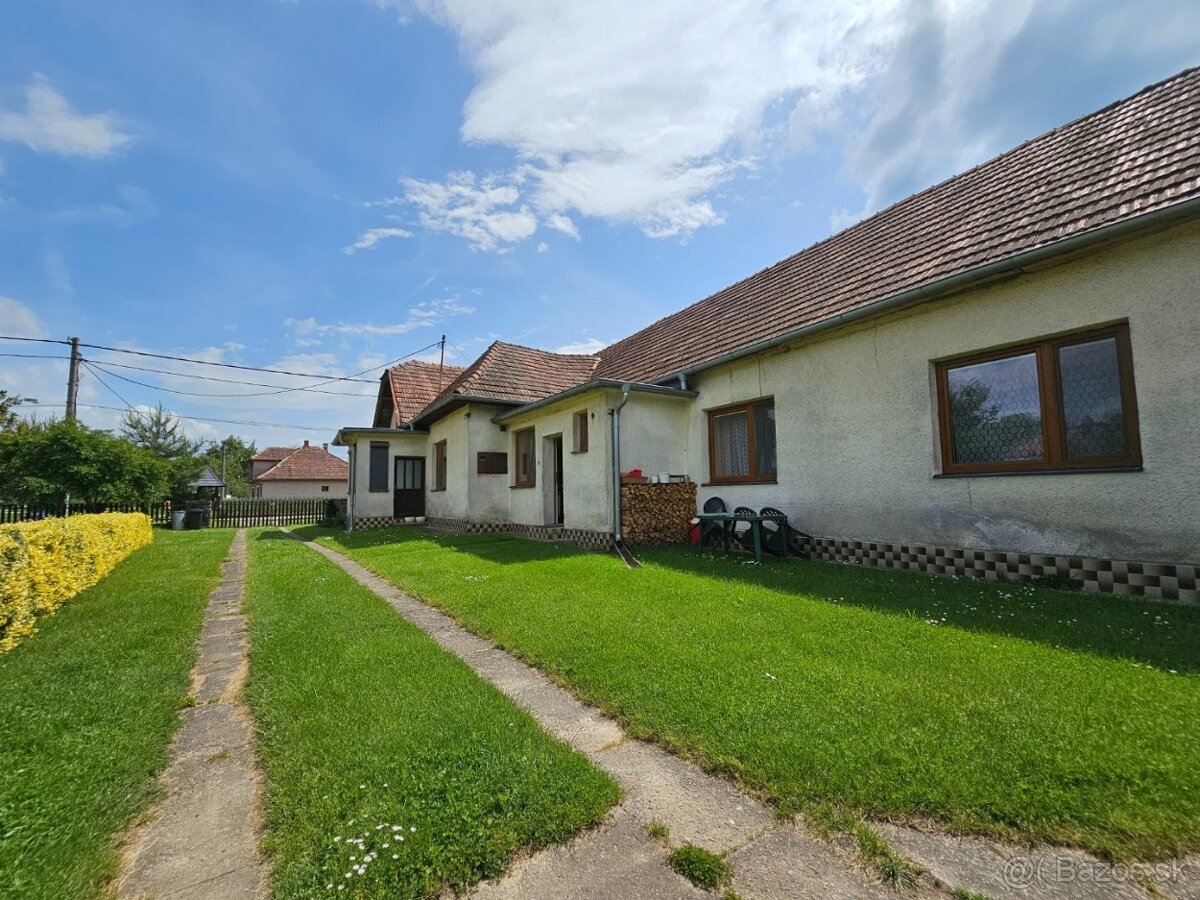 REZERVOVANÉ - Veľký RD s 2 bytmi na rovnom 1973m2 poz. - 8