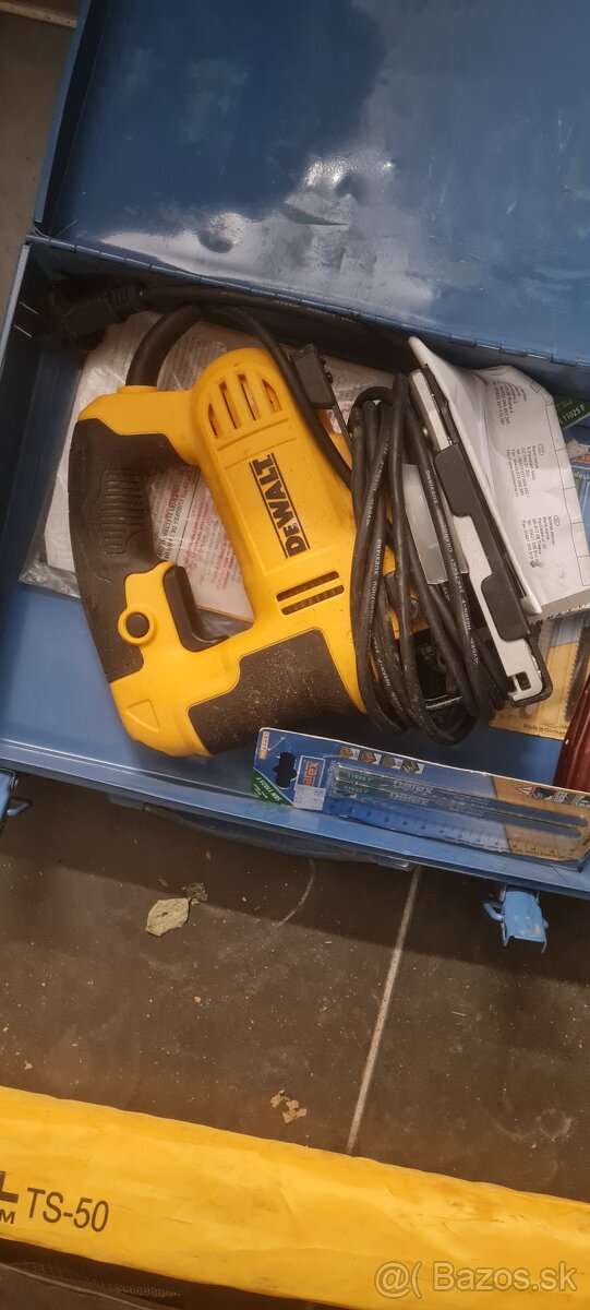 Dewalt - 8