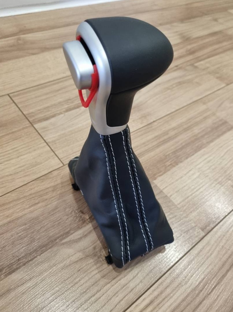 KOZENA RADIACA PAKA AUDI VOLIC AUTOMATU - 8