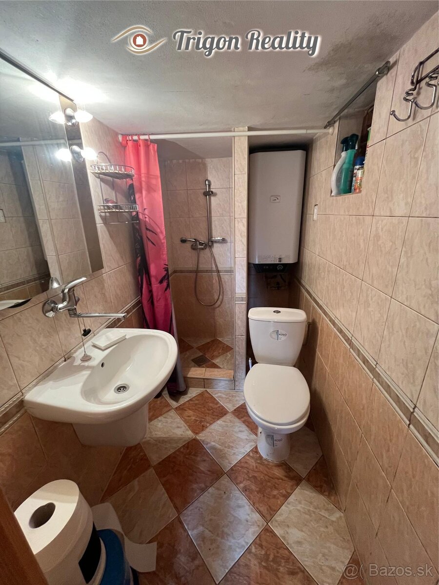 MÝTO POD ĎUMBIEROM - REKREAČNÁ CHATA - 8