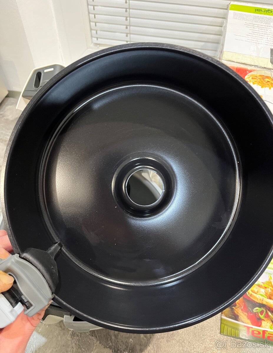 Tefal FZ 706017 ActiFry teplovzdušná fritéza - 8