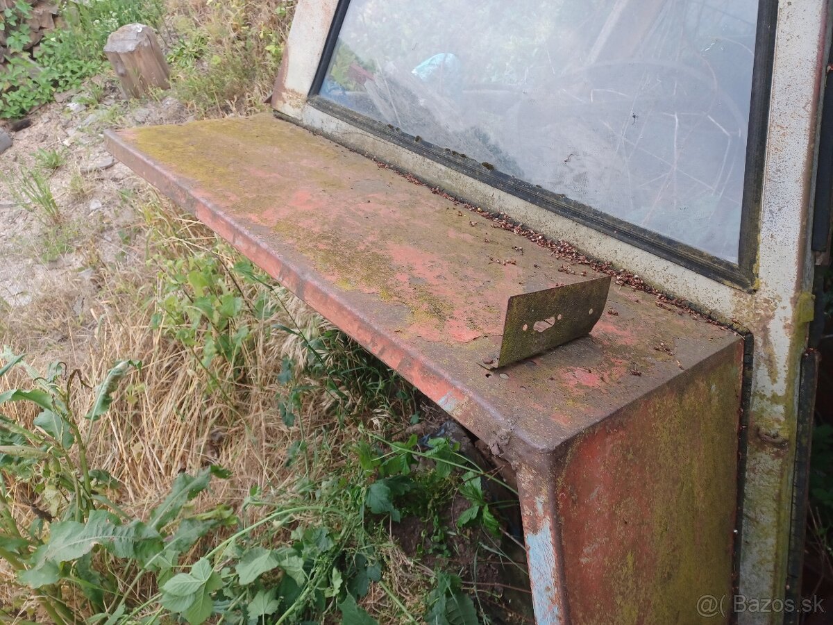 Predám rám kabíny Zetor crystal - 8