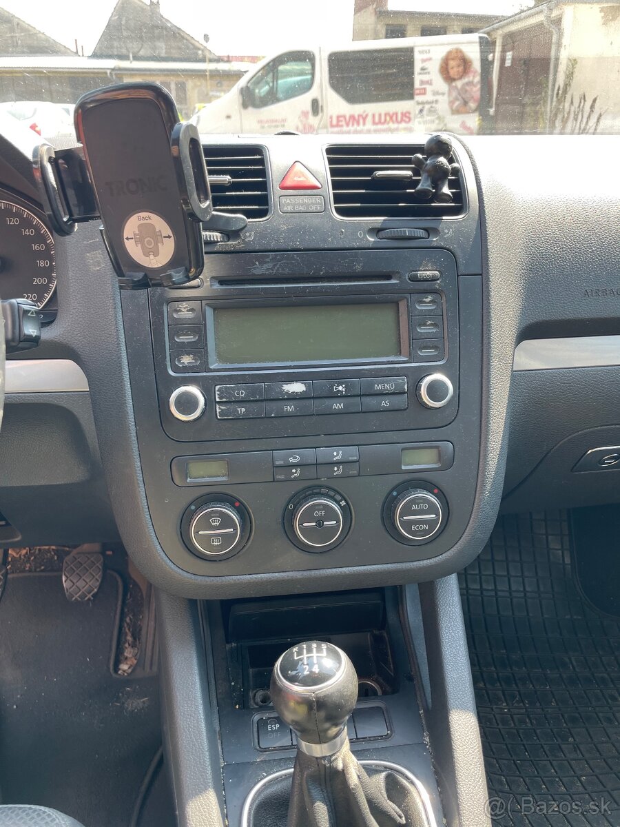 Volkswagen Golf 1.4 FSI - 8