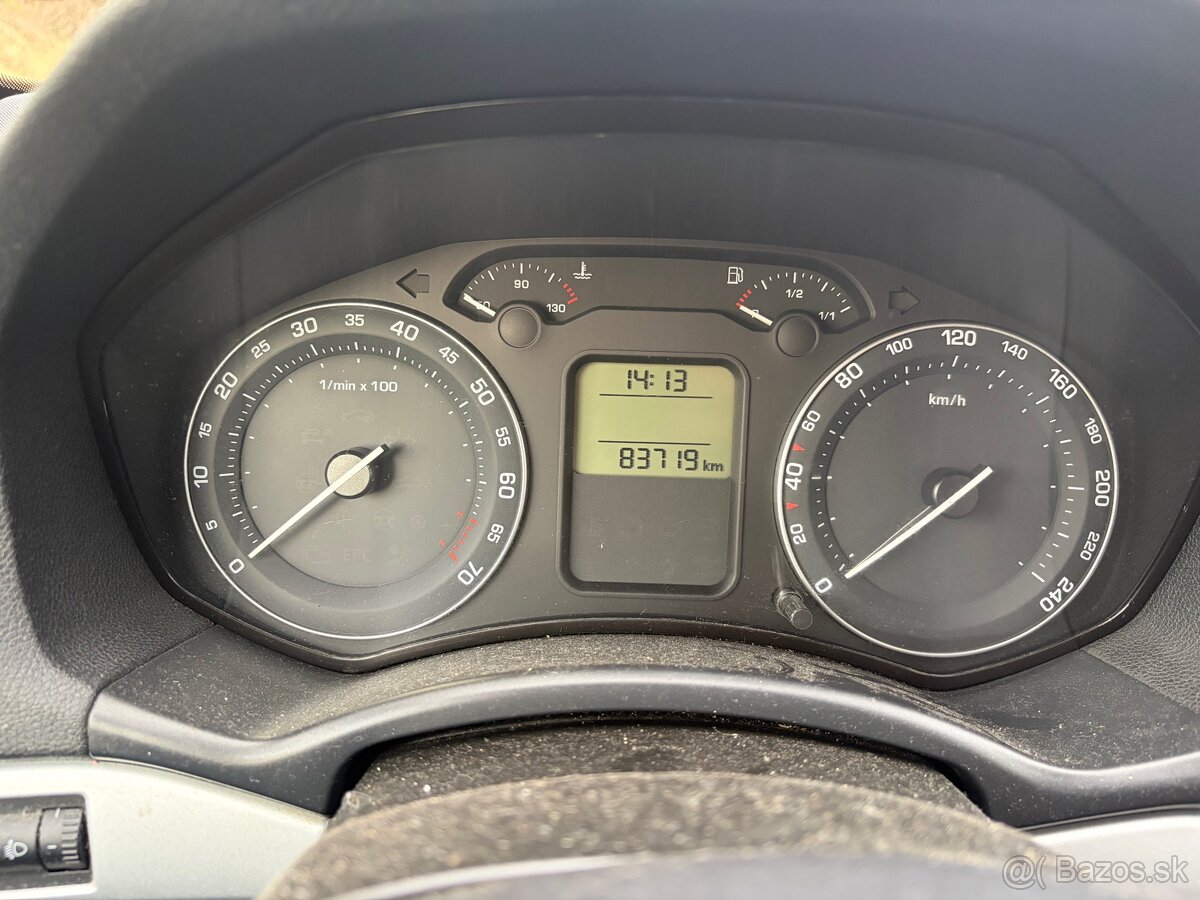 Predam Škoda Octavia 1.6 benzin - 8