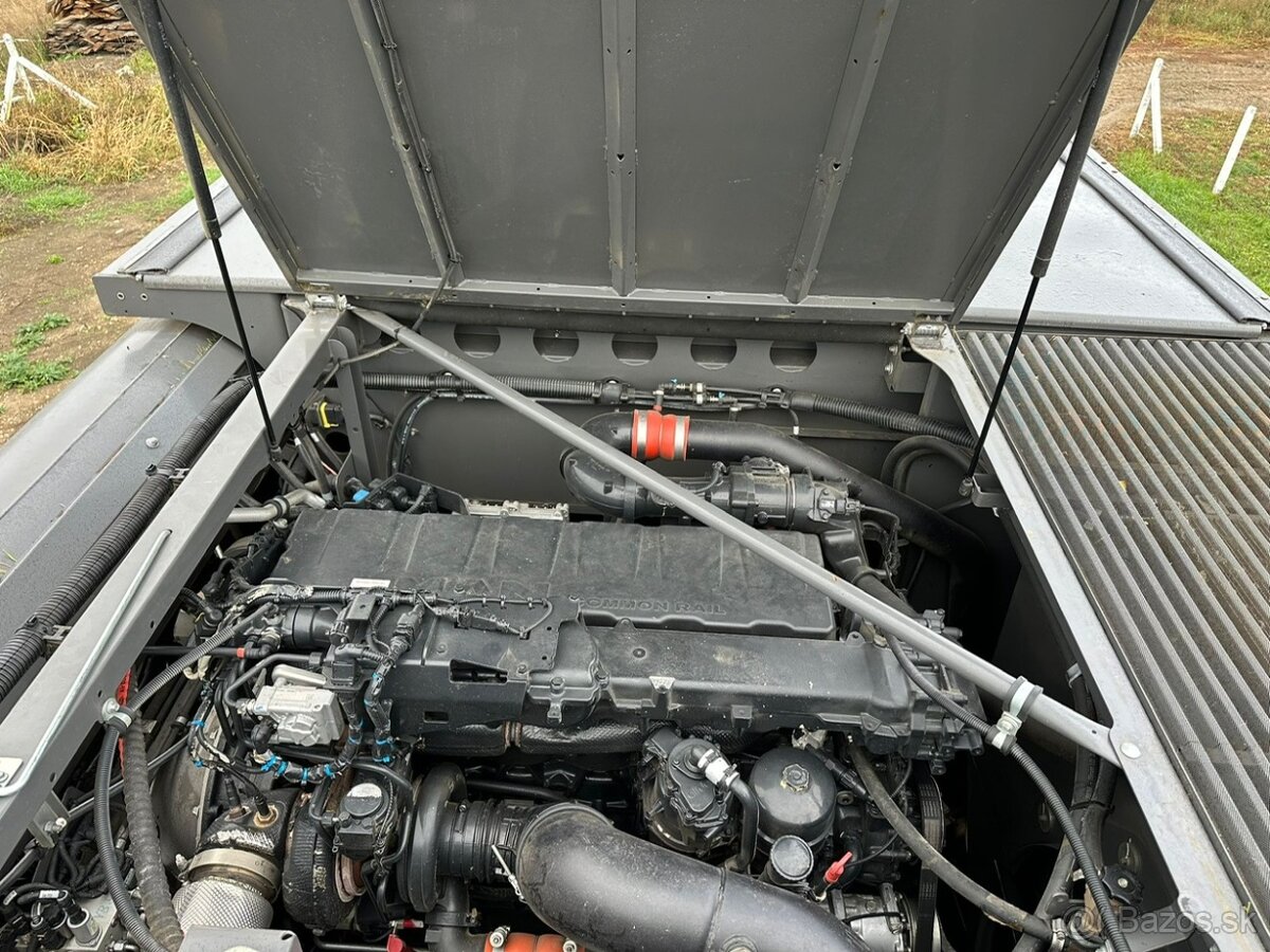 Kombajn Massey Ferguson Ideal 8.T - 8