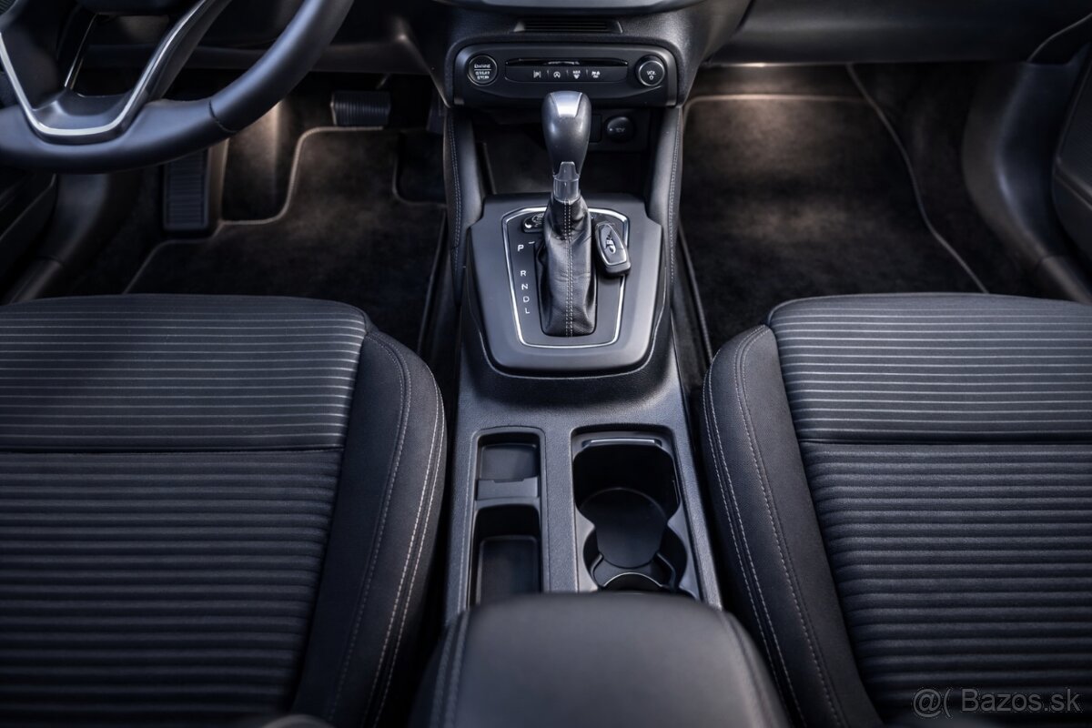 FORD FOCUS ST-LINE - 8