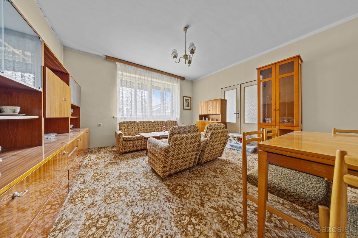 PRIESTRANNÝ 4-IZB. RODINNÝ DOM V PÔVODNOM STAVE S POZEMKOM - 8