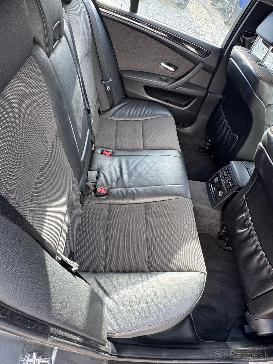 BMW 520d kombi - 8