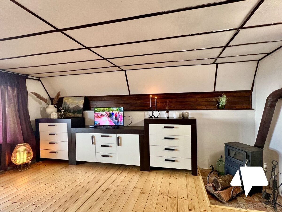 Útulná chata na predaj, kompletná rekonštrukcia, Nitrianske - 8