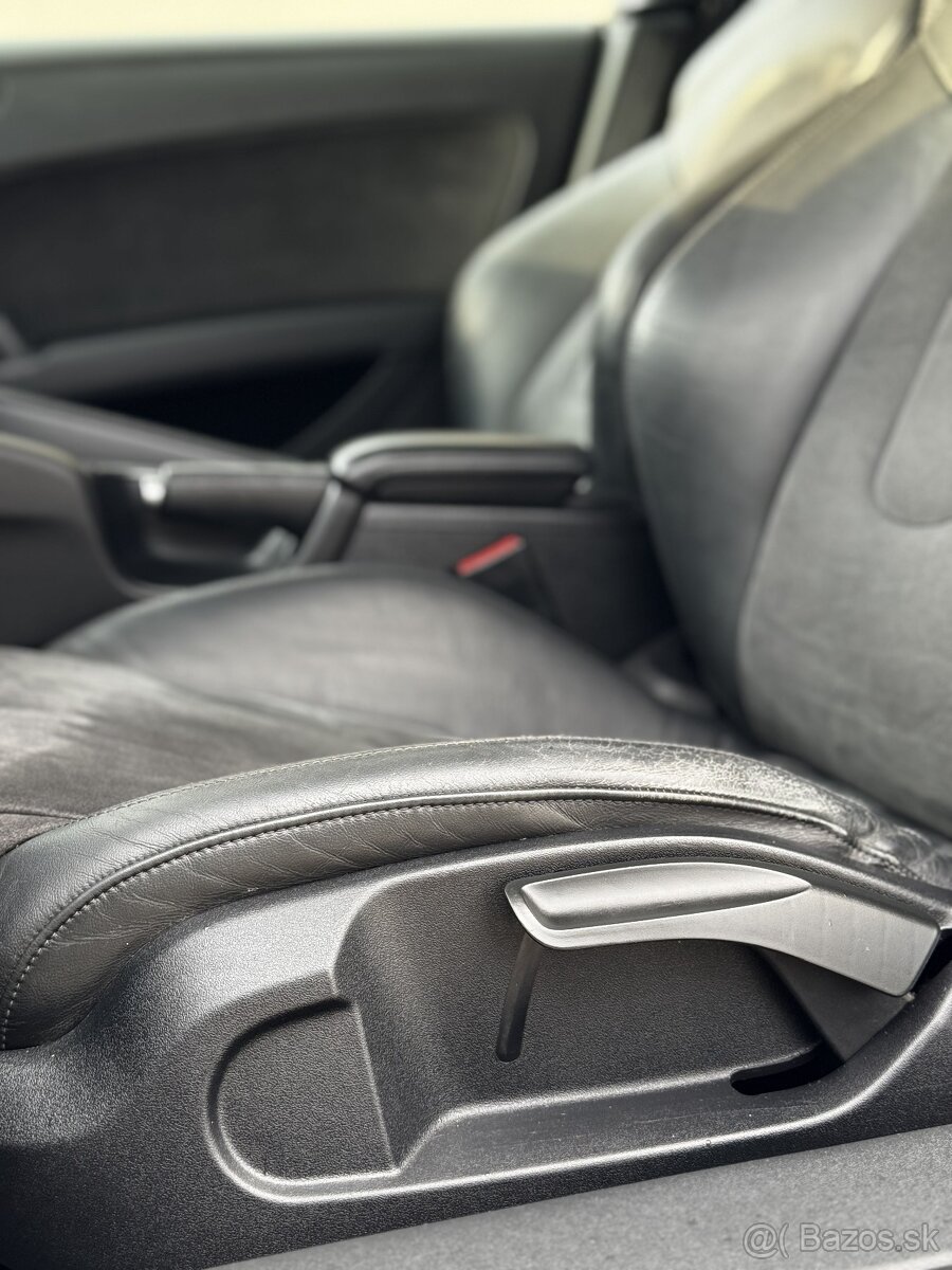 Audi TT Coupé 3.2 quattro DSG - 8