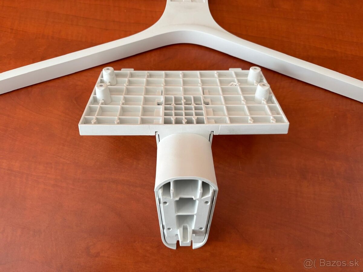 Len stojan na televízor SAMSUNG UHD TV 7 Series UE43RU7412U - 8