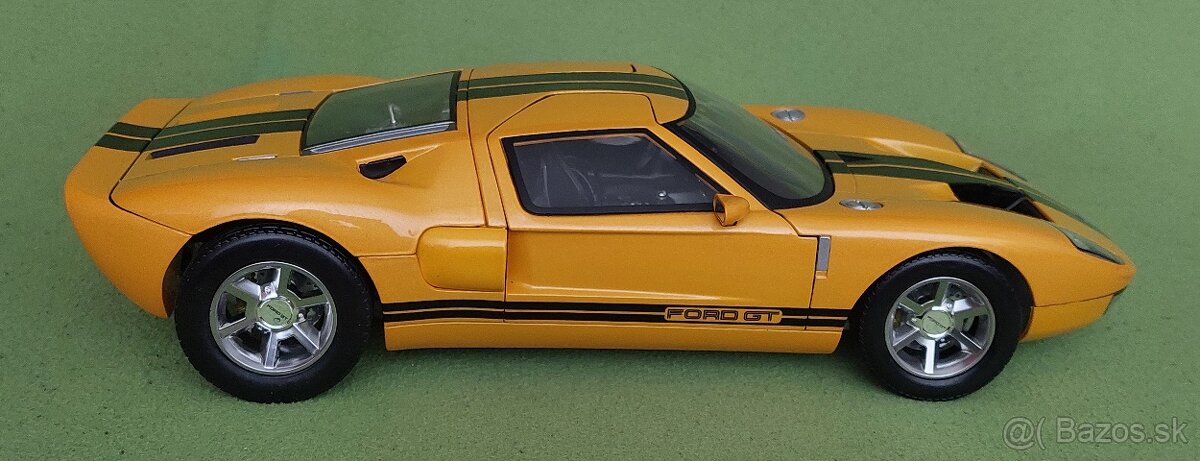 Ford GT 2004 1:12 - 8