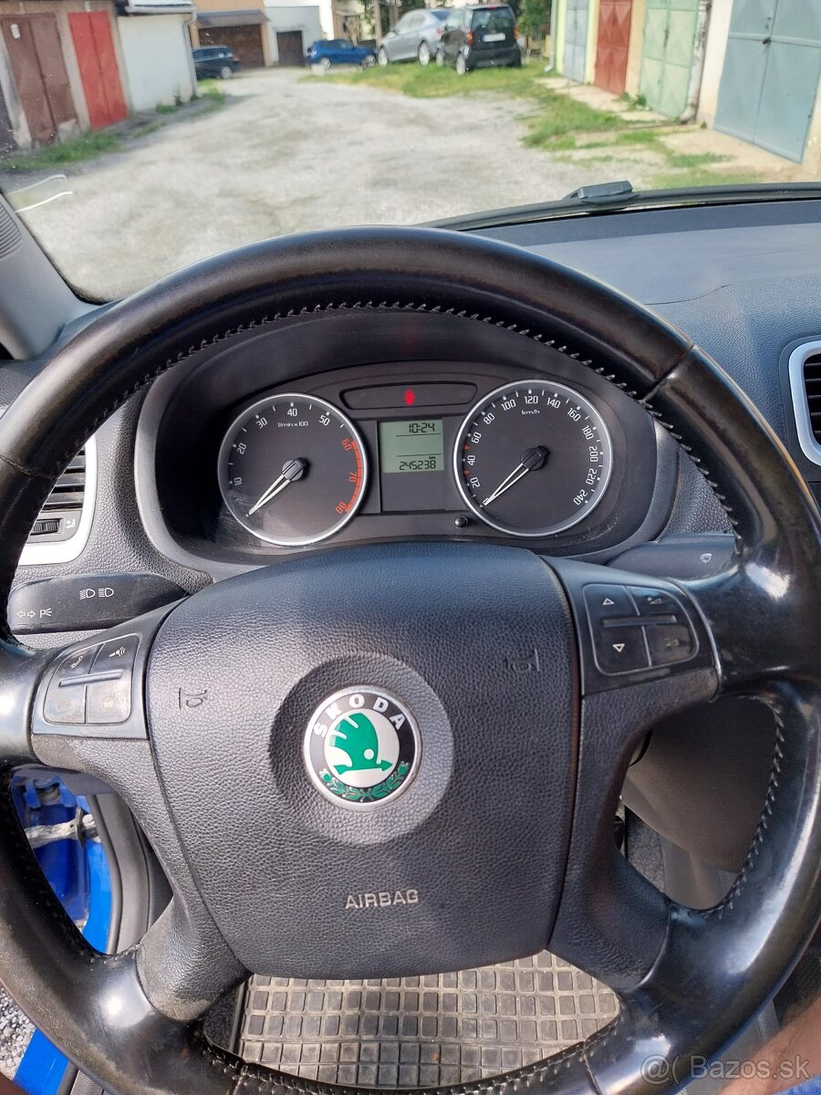 Škoda Fabia 2 Combi 1.6 16v 77KW benzín - 8