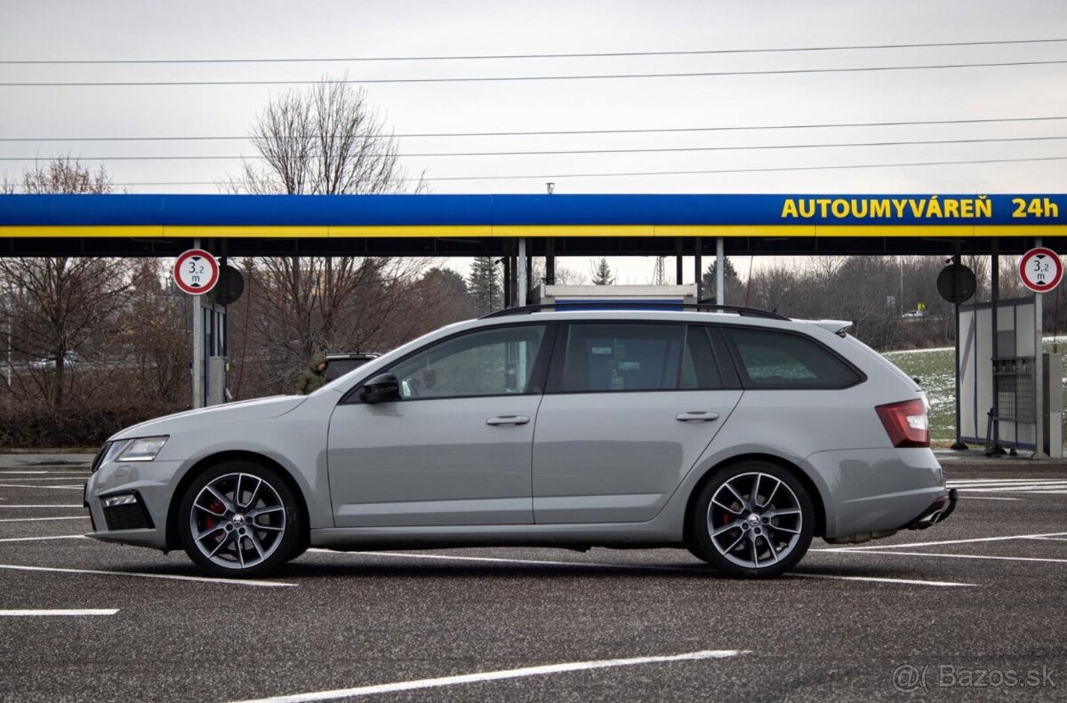 Škoda Octavia Combi 2.0 TDI RS DSG - 8