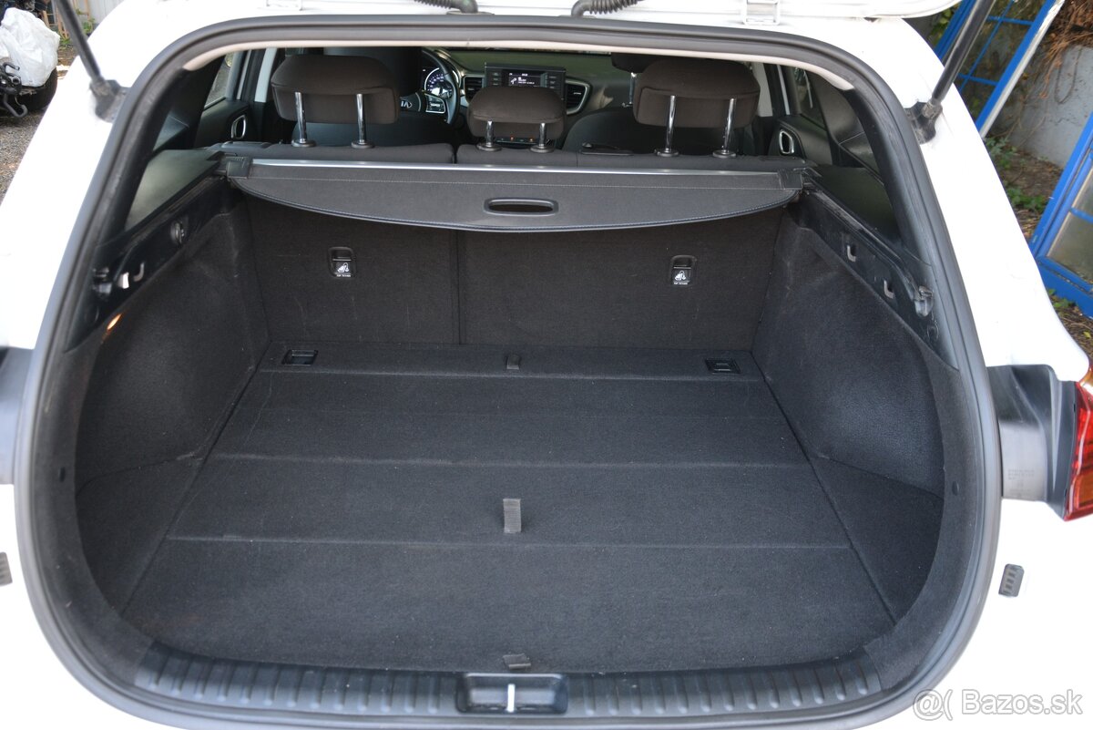 KIA Ceed 1.60 CRDi, SR. voz , Nové rozvody, Servi.kniha - 8