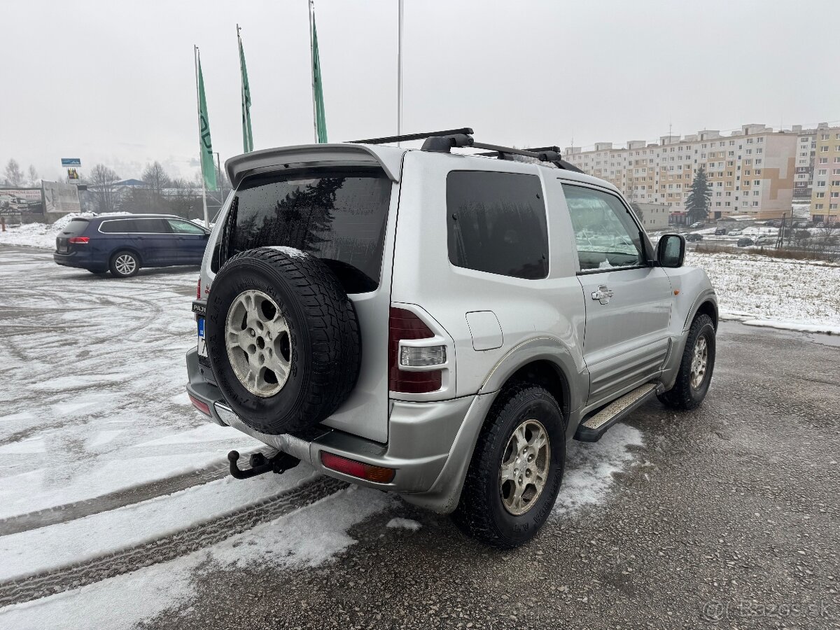 Mitsubishi Pajero 2.5 TD - 8