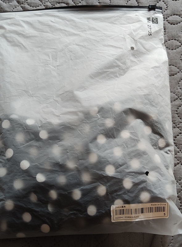 bodkovaný top S - 8