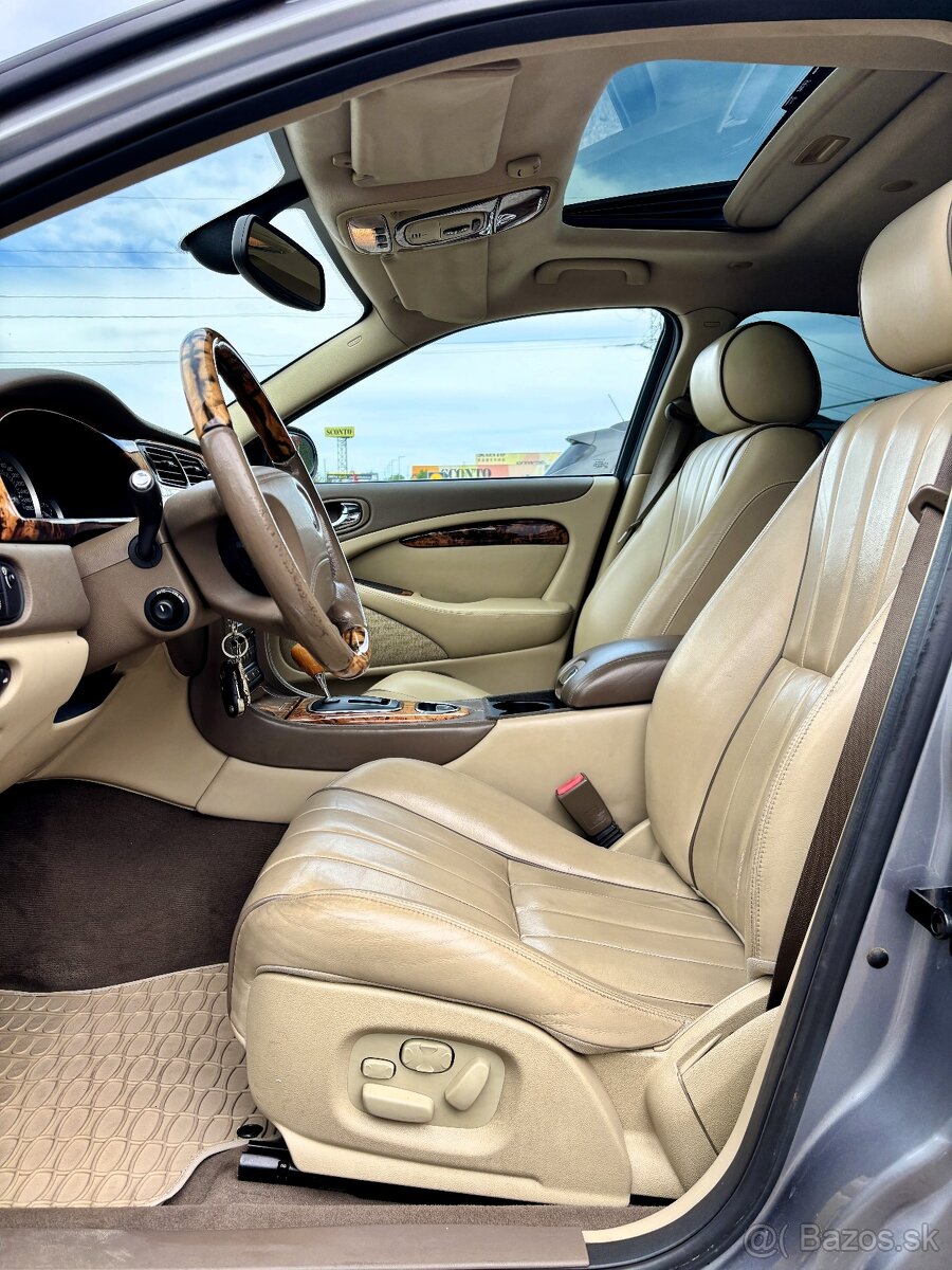 Jaguar S-Type 2.7 V6 Executive A/T - 8