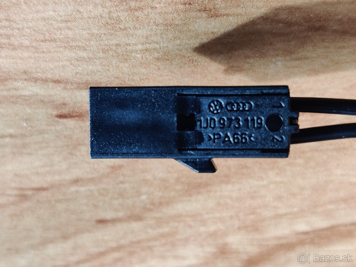 Stredotonove autoreproduktory 3G8 035 415 - 8