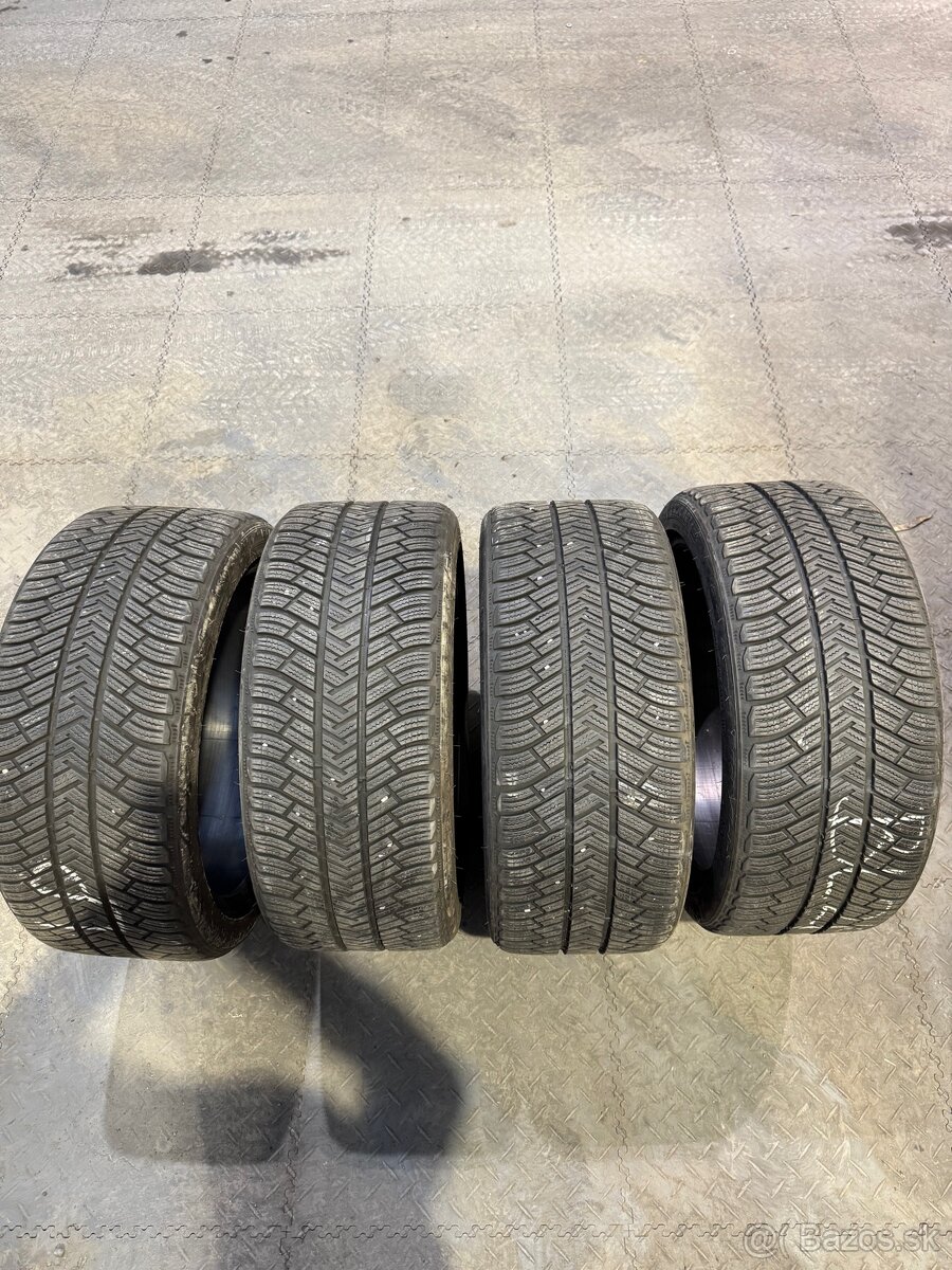 Michelin alpin 235/40 R19 - 8