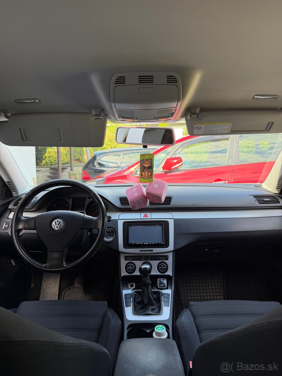 Volkswagen Passat B6 - 8