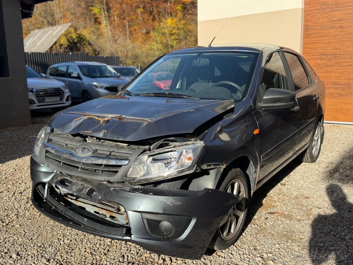 Lada Granta 1.6 benzin 2017 70000km 1.majitel POJAZDNÉ - 8