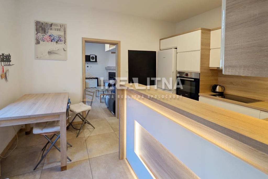 ŠTÝLOVÝ 1-IZBOVÝ BYT S KRBOM, 51 M2, ZVOLEN - 8