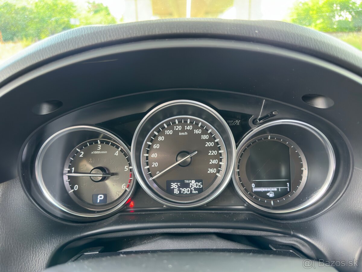 Mazda CX-5 2.2 Skyactiv-D 175k AWD Revolution A/T - 8