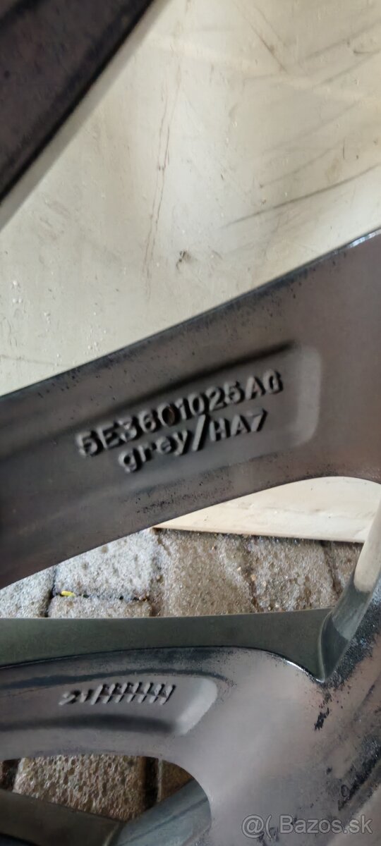 5x112 R18 škoda - 8