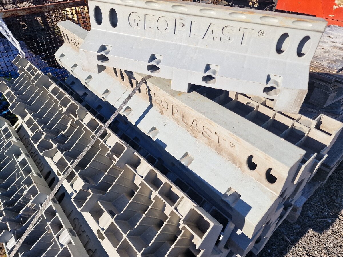 Plastove nosniky Geoplast - 8