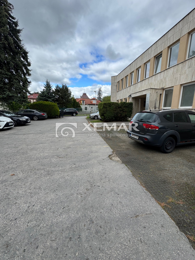 PRENÁJOM Kancelársky priestor centrum Banská Bystrica - 8