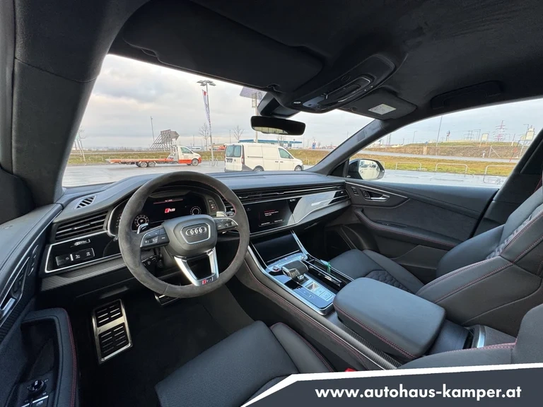 Audi RS Q8 - 8