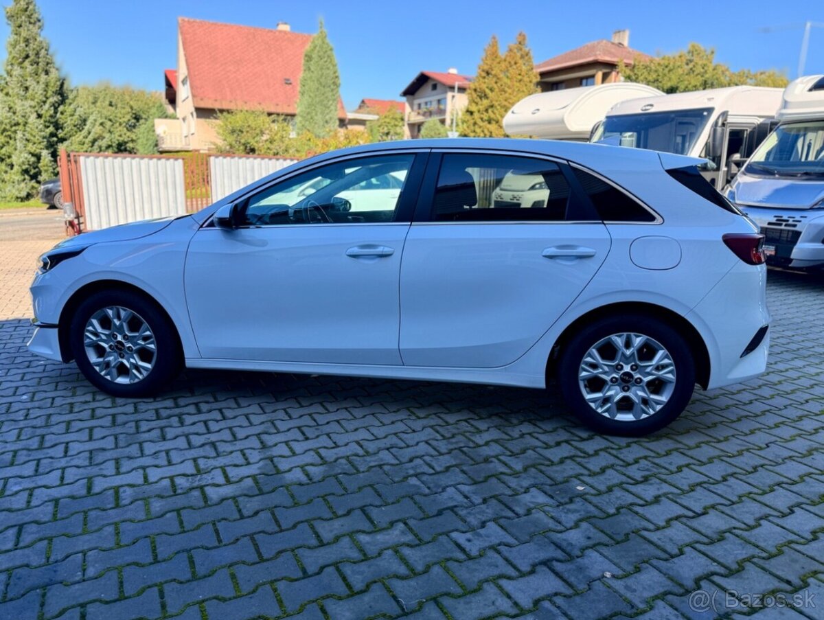 Kia Ceed 1,5 118 kw Automat ZÁRUKA - 8