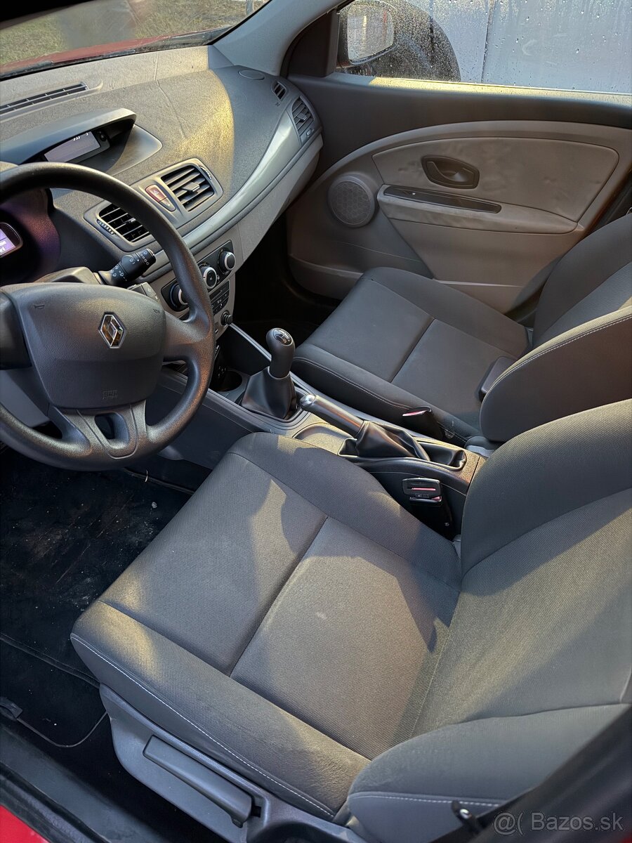 Renault Megane 1,6i - 8