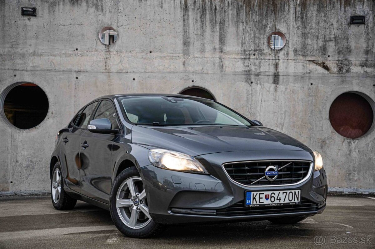 Volvo V40 T2 1.6L Momentum - 8