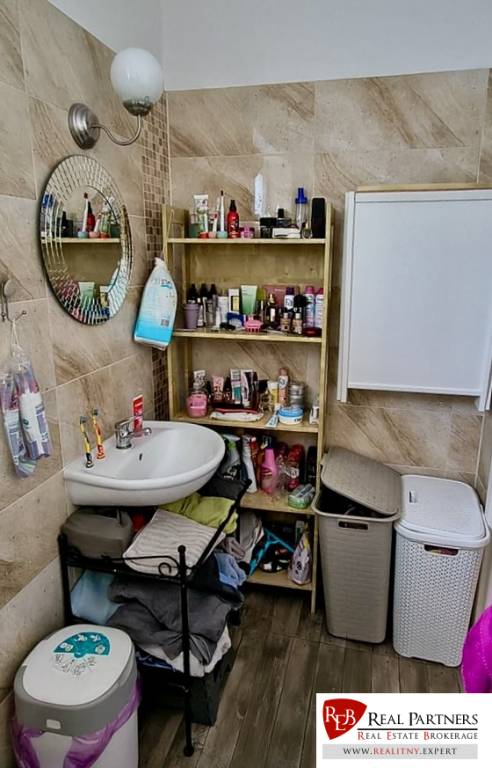 REB.SK Predaj 3i bytu s pozemkom, 2x parking v cene Bratisla - 8