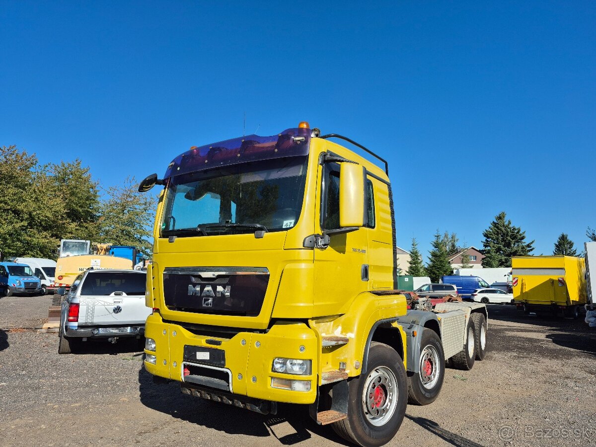 Hákový nosič kontajnerov 8x4 Man 35.480 - 8