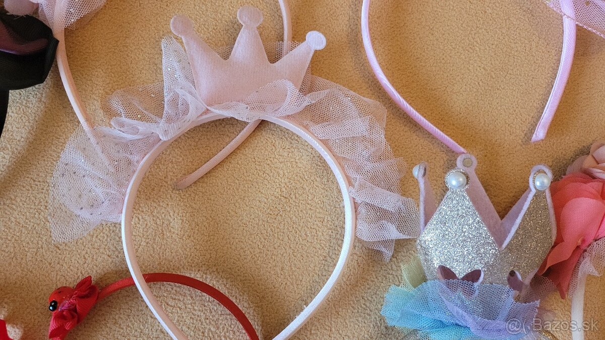 Čelenky - 12 ks + 2 ks paličky- super stav - 8