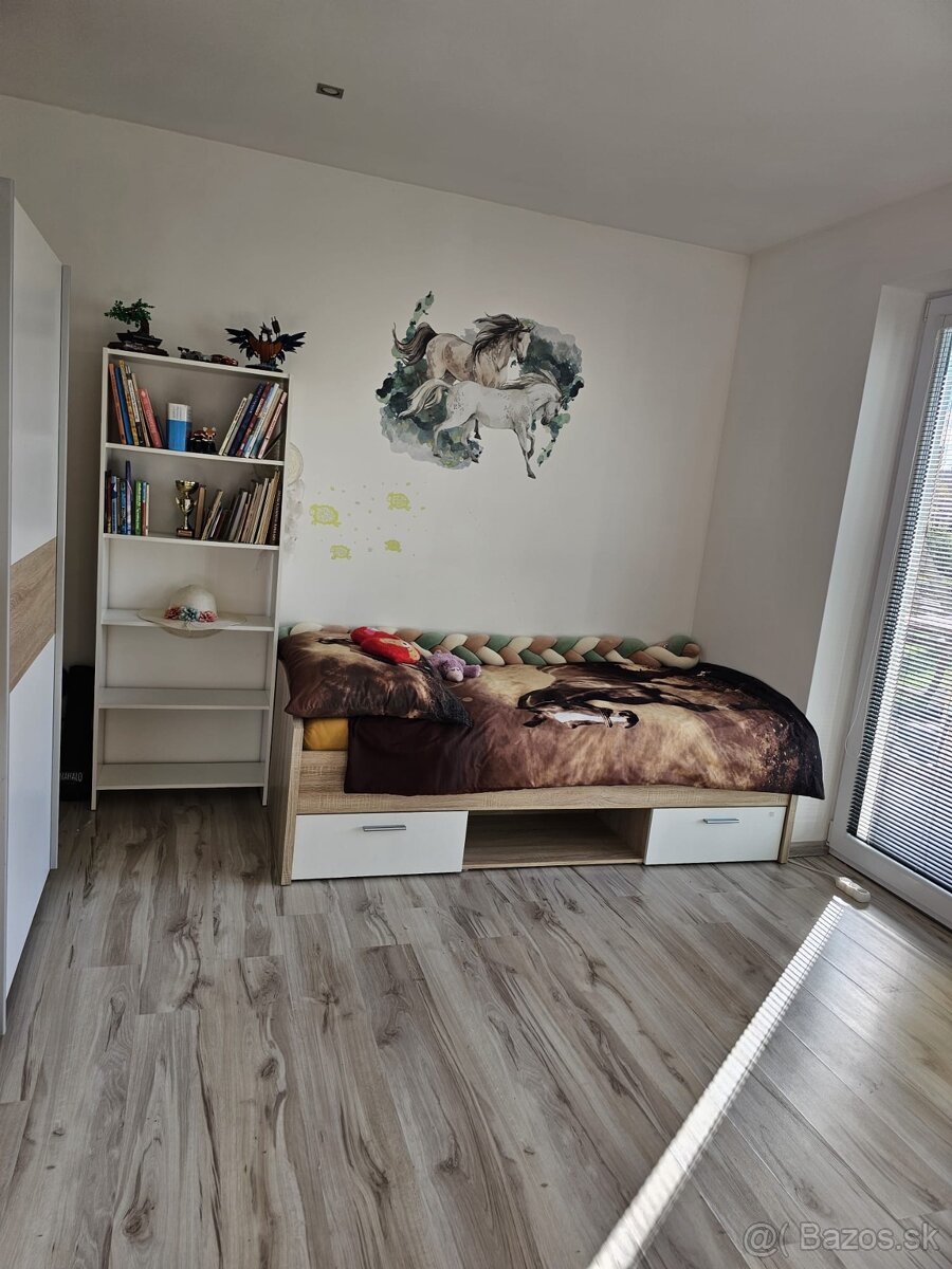 Na predaj moderný 4-izbový rodinný dom v krásnej obci Valča - 8