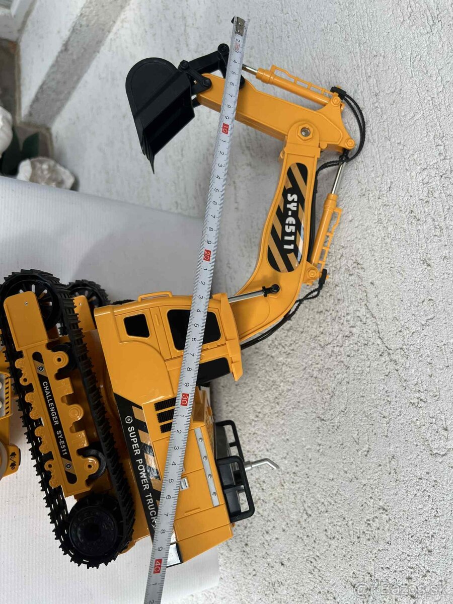 Bager dialkovo ovladany challenger - 8