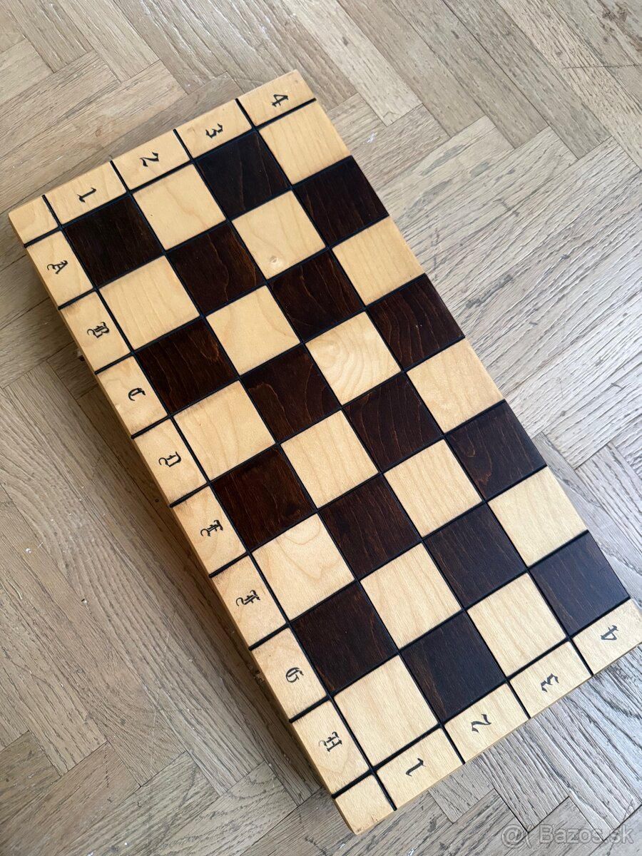 Originálne drevené šachy (53x52 cm) Nové - 8