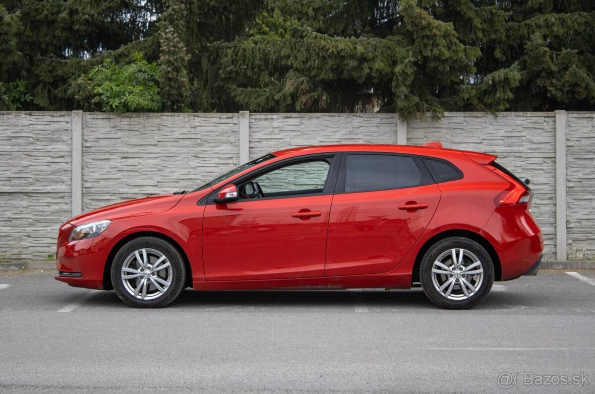 Volvo V40 T2, 1.6l - benzín, manuál - 8