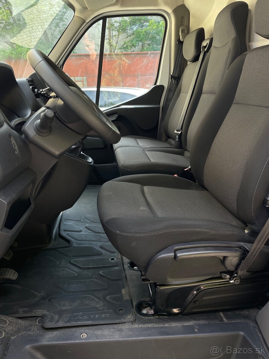 Renault Master CHLADIARENSKE / 2025 / 50tis km / SERVIS - 8