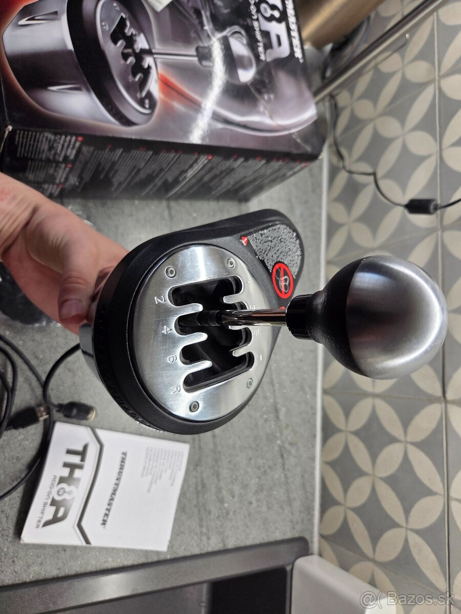 Herny volant Thrustmaster T-150 Pro + TH8A - 8